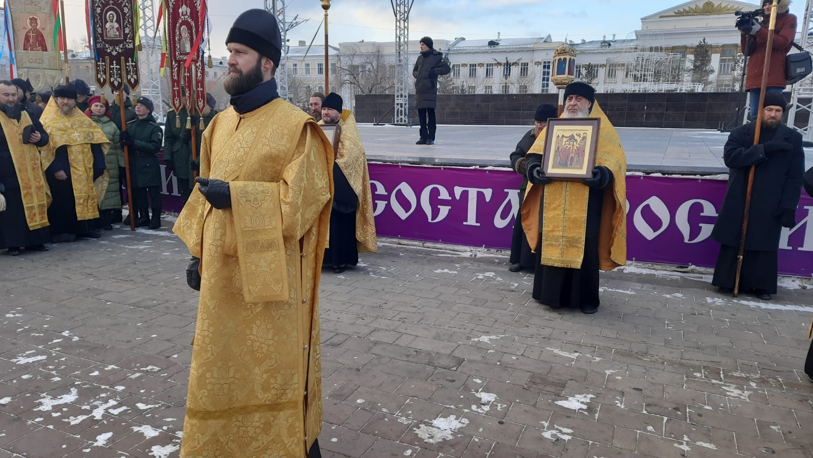 Александр Невский крестный ход